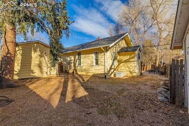 901 Cheyenne Boulevard, Colorado Springs, CO 80905