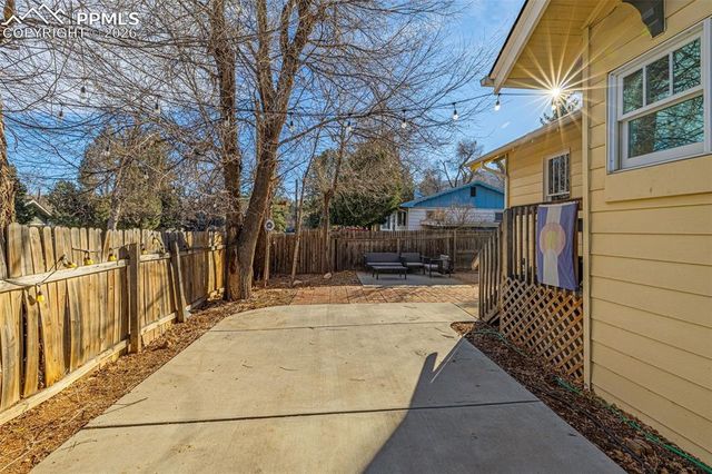 901 Cheyenne Boulevard, Colorado Springs, CO 80905