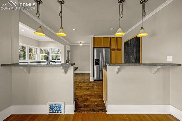 901 Cheyenne Boulevard, Colorado Springs, CO 80905