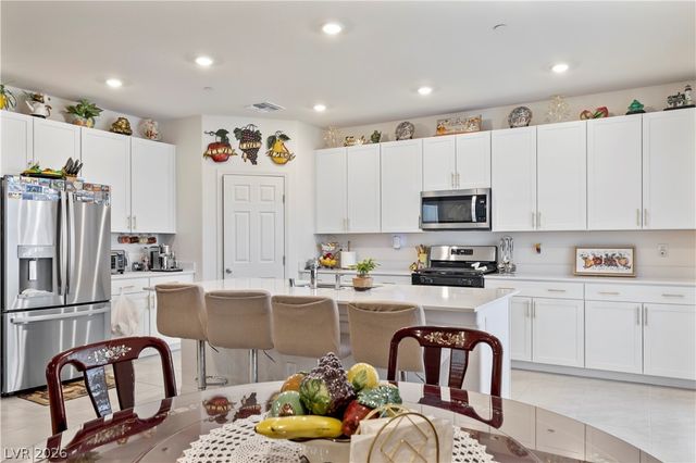 10854 Gentle Crest Avenue, Las Vegas, NV 89166