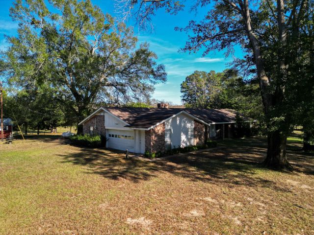 1549 County Road 1650, Grapeland, TX 75844