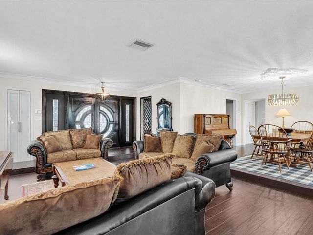 2116 NE 62nd Street, Fort Lauderdale, FL 33308