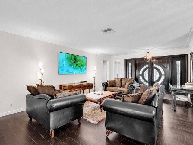 2116 NE 62nd Street, Fort Lauderdale, FL 33308