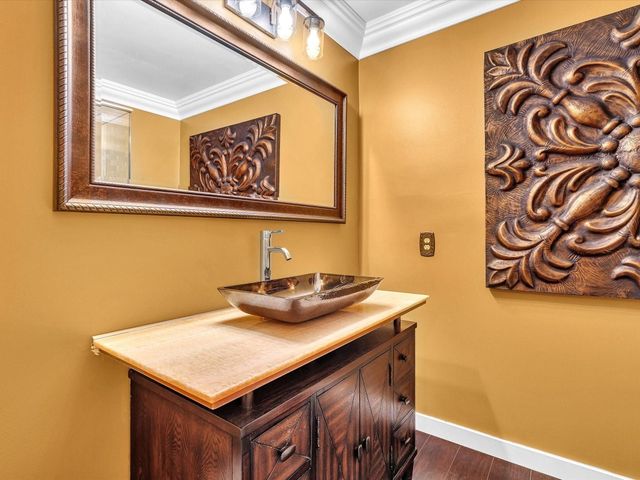 2116 NE 62nd Street, Fort Lauderdale, FL 33308