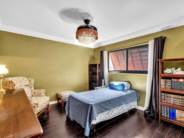 2116 NE 62nd Street, Fort Lauderdale, FL 33308