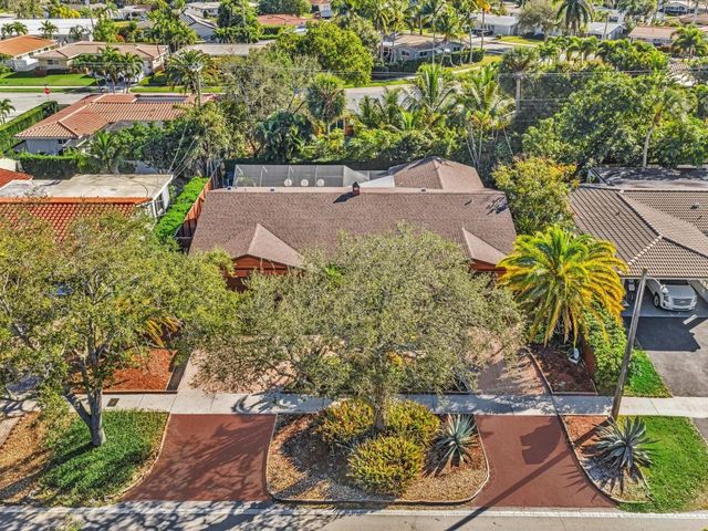 2116 NE 62nd Street, Fort Lauderdale, FL 33308