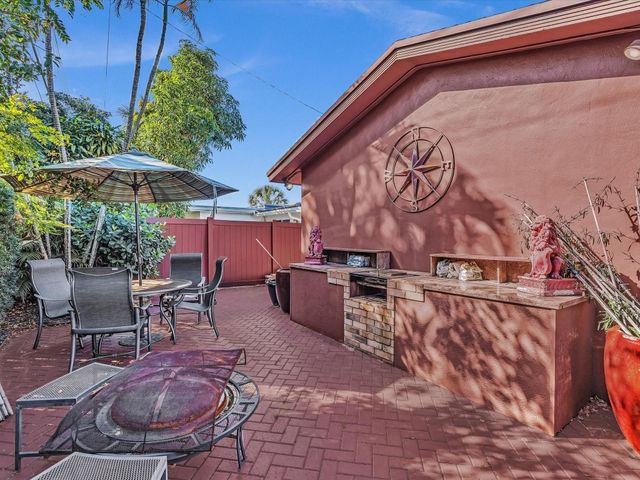 2116 NE 62nd Street, Fort Lauderdale, FL 33308