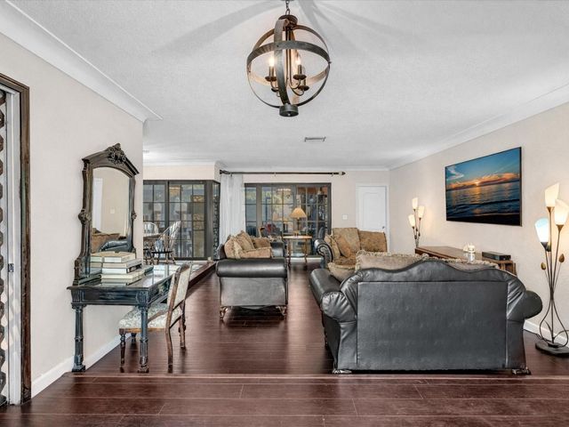 2116 NE 62nd Street, Fort Lauderdale, FL 33308