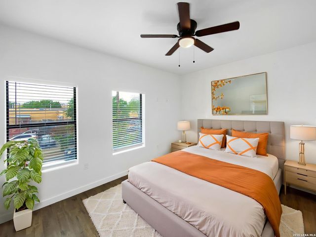 918 S Olive St Unit 102, San Antonio, TX 78210