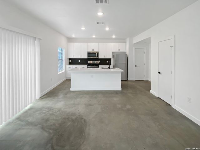 918 S Olive St Unit 102, San Antonio, TX 78210