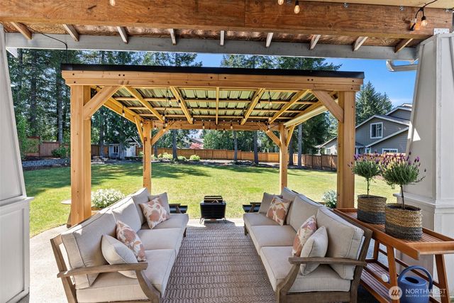 191 E Sterling Drive, Allyn, WA 98524