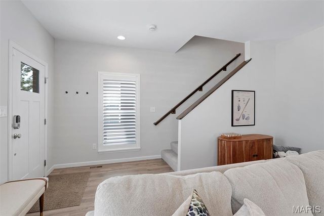 9409 Vandervoort Court, Crestwood, MO 63126
