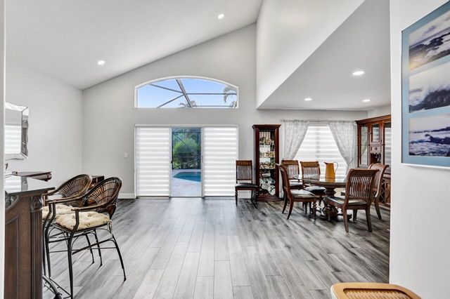 5222 Prairie Dunes Village Circle, Lake Worth, FL 33463