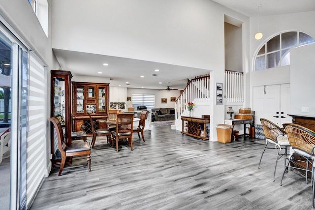 5222 Prairie Dunes Village Circle, Lake Worth, FL 33463