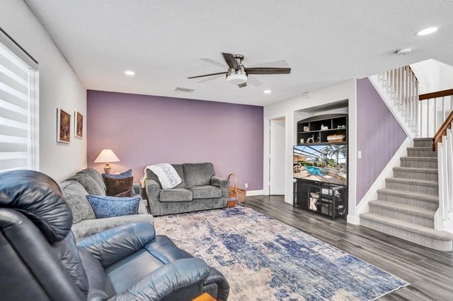 5222 Prairie Dunes Village Circle, Lake Worth, FL 33463