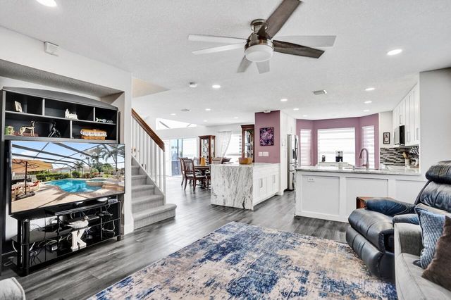 5222 Prairie Dunes Village Circle, Lake Worth, FL 33463