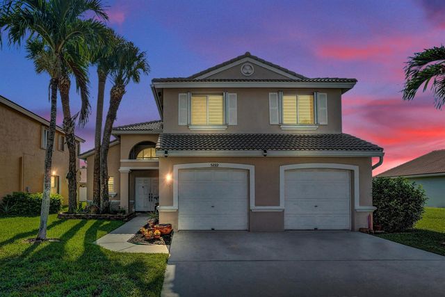 5222 Prairie Dunes Village Circle, Lake Worth, FL 33463