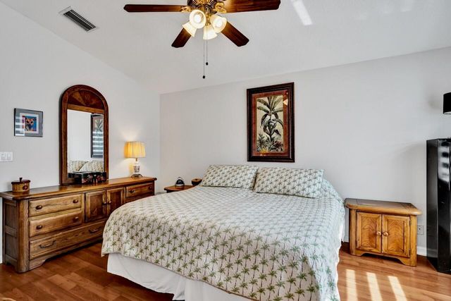 5222 Prairie Dunes Village Circle, Lake Worth, FL 33463