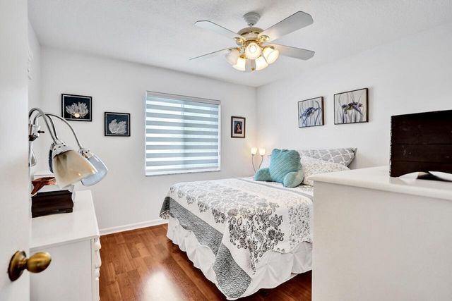 5222 Prairie Dunes Village Circle, Lake Worth, FL 33463