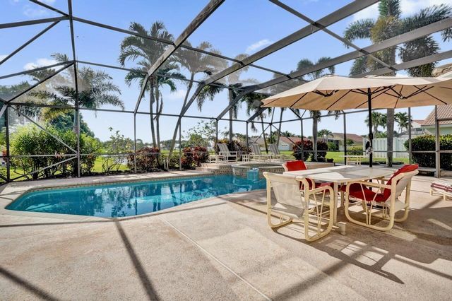5222 Prairie Dunes Village Circle, Lake Worth, FL 33463