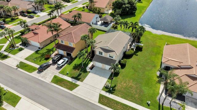 5222 Prairie Dunes Village Circle, Lake Worth, FL 33463