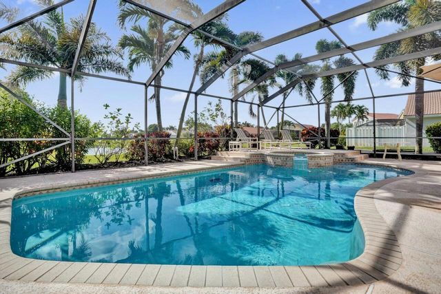 5222 Prairie Dunes Village Circle, Lake Worth, FL 33463