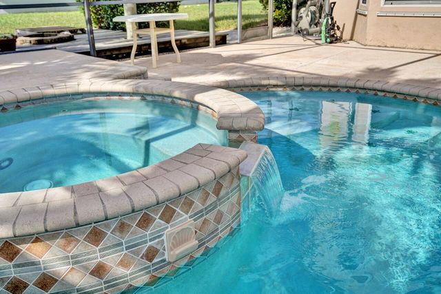 5222 Prairie Dunes Village Circle, Lake Worth, FL 33463