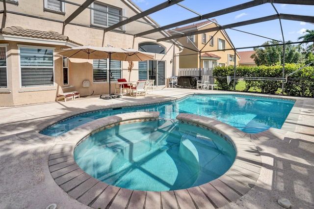 5222 Prairie Dunes Village Circle, Lake Worth, FL 33463
