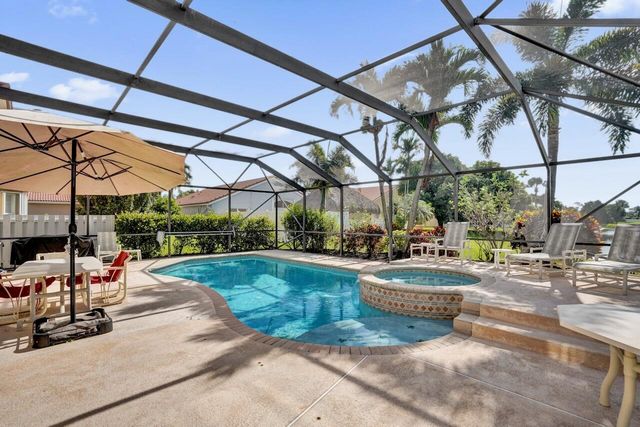 5222 Prairie Dunes Village Circle, Lake Worth, FL 33463