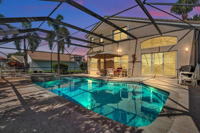 5222 Prairie Dunes Village Circle, Lake Worth, FL 33463