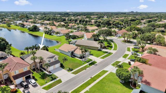 5222 Prairie Dunes Village Circle, Lake Worth, FL 33463