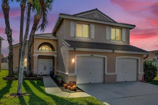 5222 Prairie Dunes Village Circle, Lake Worth, FL 33463