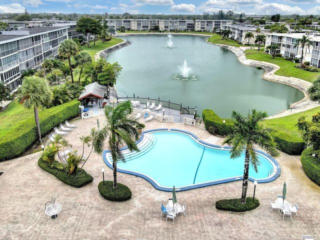 2721 Garden Drive N 312, Lake Worth, FL 33461