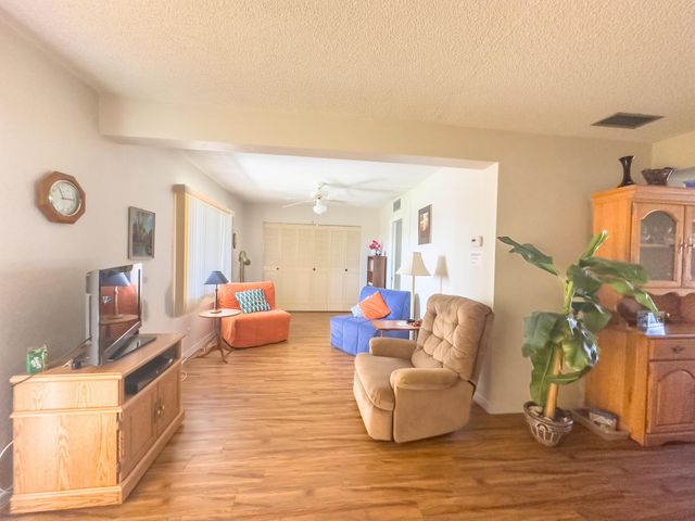 2721 Garden Drive N 312, Lake Worth, FL 33461