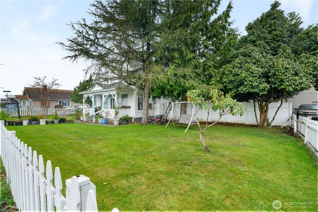 2701 Simpson Avenue, Hoquiam, WA 98550