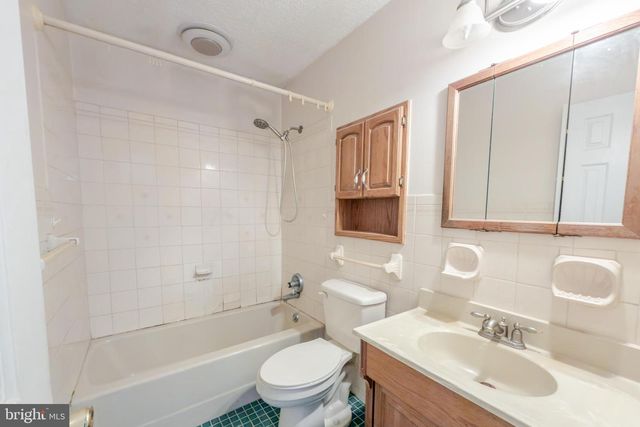 29 MERCER DR, Newark, DE 19713