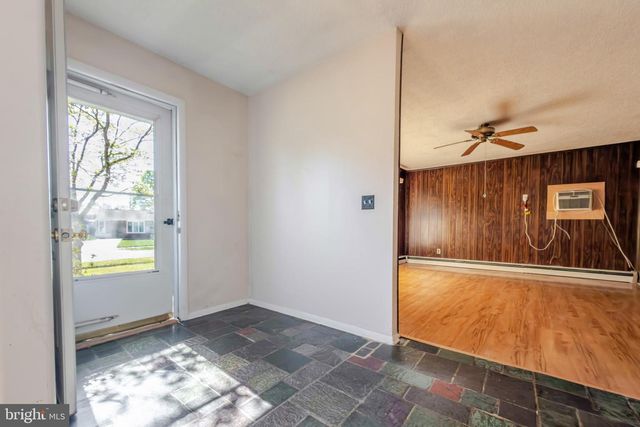 29 MERCER DR, Newark, DE 19713