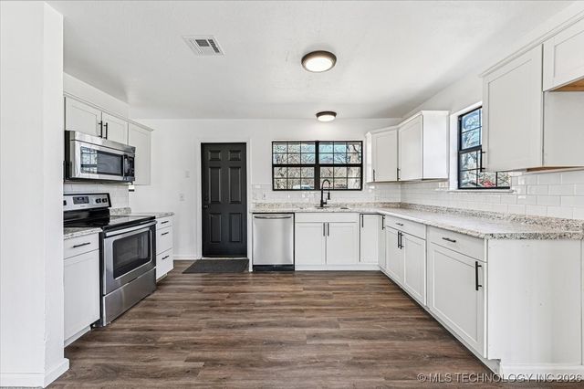 27349 E 131st Street S, Coweta, OK 74429