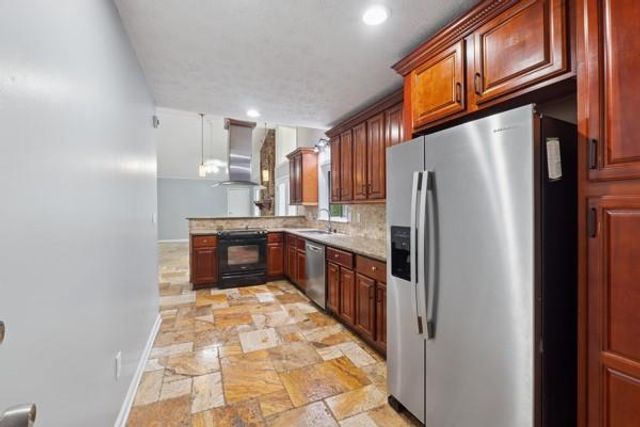 756 Butler Court, Lawrenceville, GA 30044