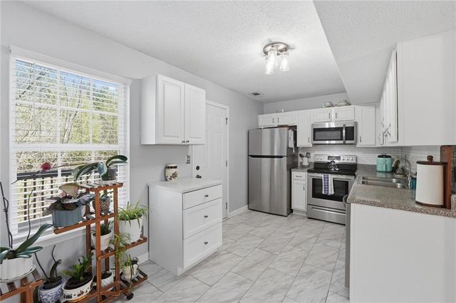 17 Middlebrook Drive, Cartersville, GA 30120