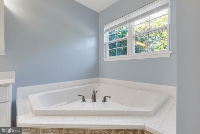5568 ROYAL MILE BLVD, Salisbury, MD 21801