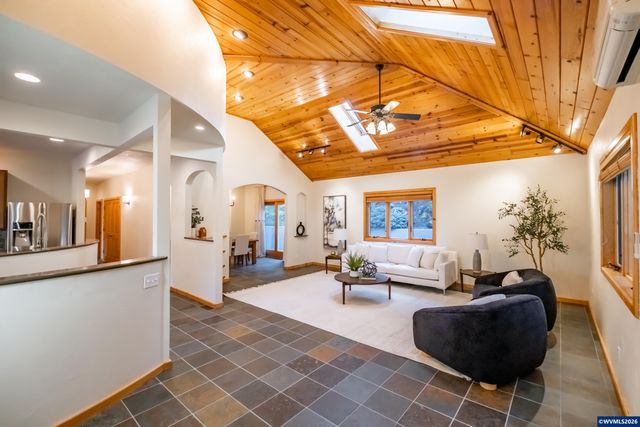 3559 NW Glenridge Dr, Corvallis, OR 97330