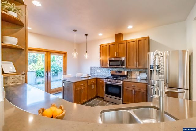 3559 NW Glenridge Dr, Corvallis, OR 97330
