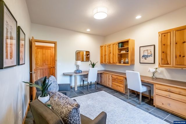 3559 NW Glenridge Dr, Corvallis, OR 97330