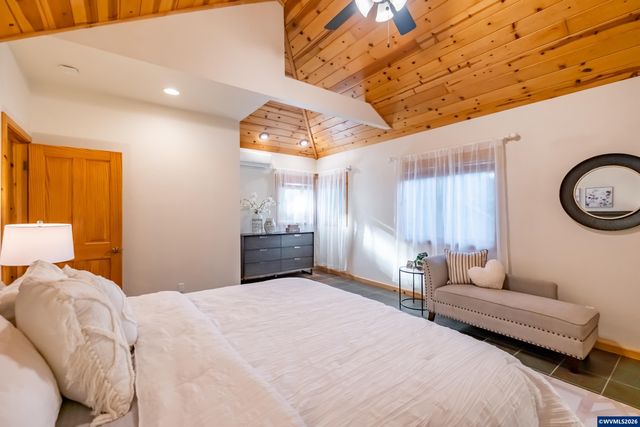 3559 NW Glenridge Dr, Corvallis, OR 97330