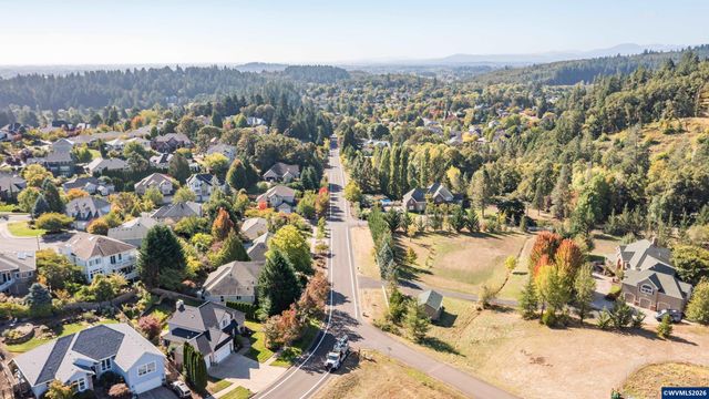 3559 NW Glenridge Dr, Corvallis, OR 97330