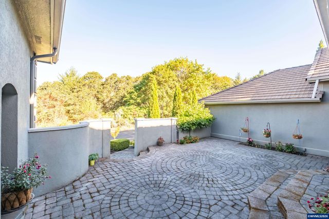 3559 NW Glenridge Dr, Corvallis, OR 97330