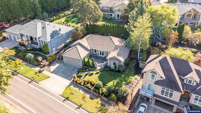 3559 NW Glenridge Dr, Corvallis, OR 97330