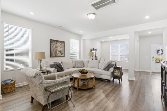 150 Jackson Alan Dr, Murfreesboro, TN 37130