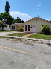 57 SE 12th Street 57, Dania Beach, FL 33004